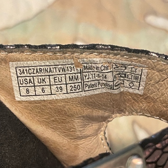 Vionic Black Sandals Double-Strap Casual Slip-On - Picture 6 of 7